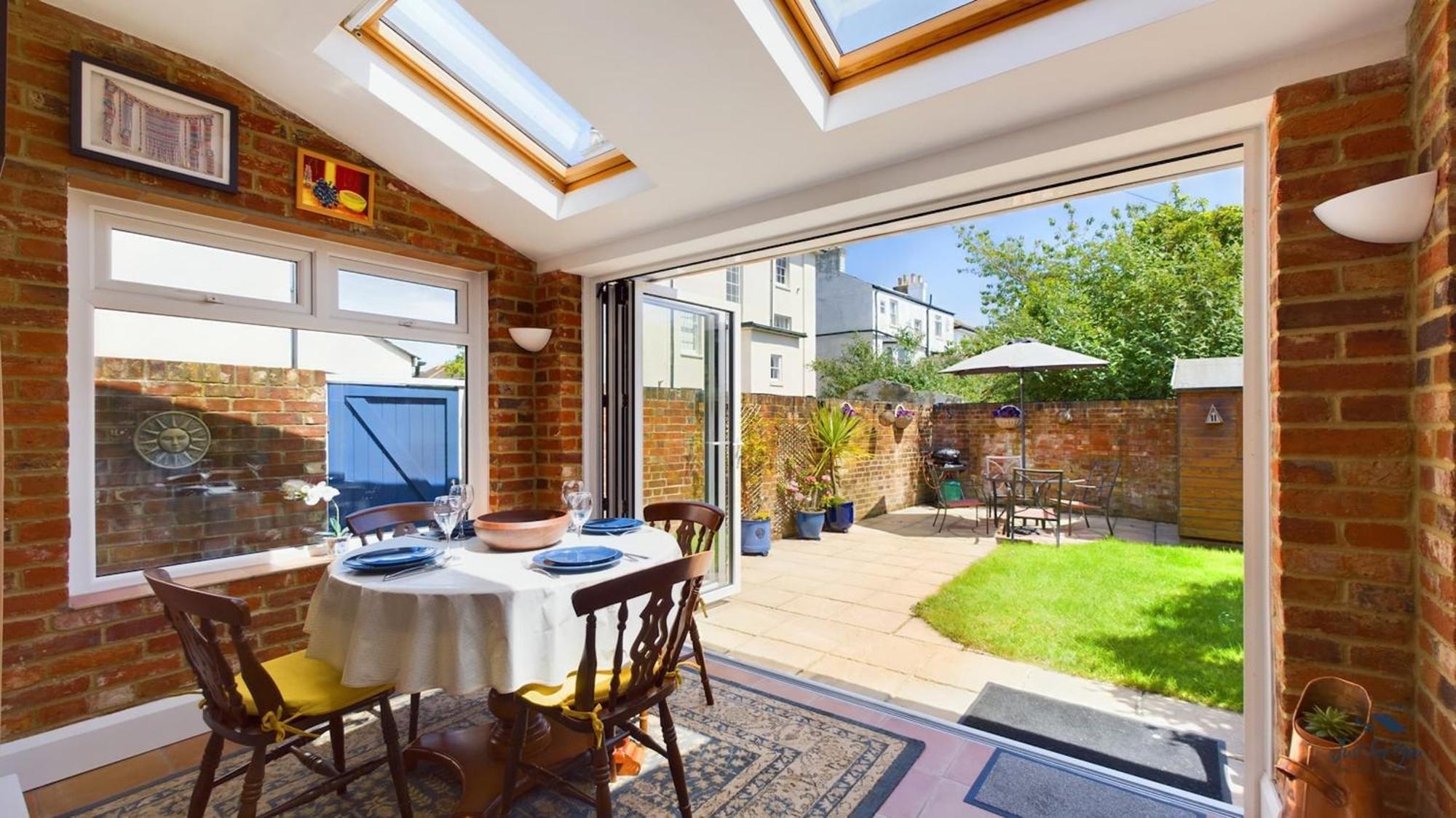 Anchor Down Cottage The Perfect Seaside Retreat Sleeps 4 Beach 2 Mins Ryde  Bagian luar foto