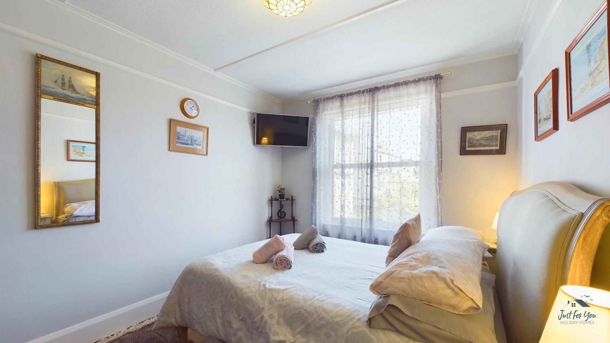 Anchor Down Cottage The Perfect Seaside Retreat Sleeps 4 Beach 2 Mins Ryde  Bagian luar foto